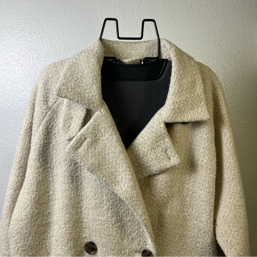 Universal Thread Women’s Cream Winter Coat Size XL - Picture 3 of 9